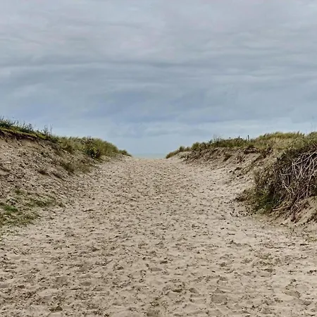 Plaza A1 A1a02 With Beautiful Private Balcony * Oostduinkerke